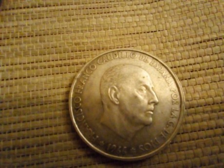 Vendo monedas de plata con un peso de 19 gramos de plata ley 800, de modo que cada una contiene 15,2 gramos 00