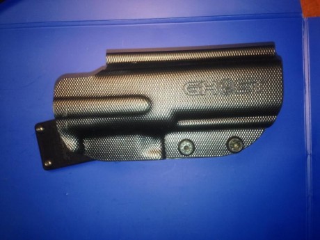 Funda Ghost Stinger en perfecto estado (se ha utilizado dos veces) para pistola Arsenal Firearms Strike 01