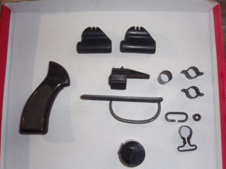 Hola
Liquido lo que queda que puse en venta.
Revolver Daisy Power line 44, Luger P08 CON FUNDA recambios 01