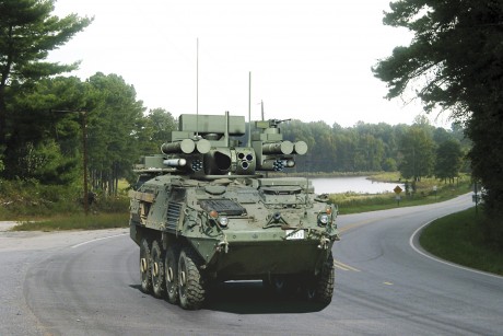 Saludos, buscando por internet aparecio esta dirección web para los interesados hay fotografías de EuroSatory 90