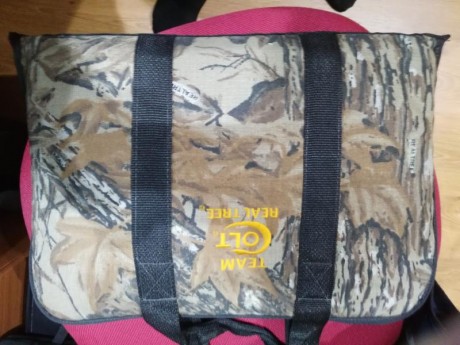 Se vende pistola una thonson suucenter mono tiro con visor calibre 357 maximagnun y 357 mágnum y funde 02