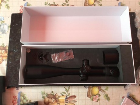 https://it.hawkeoptics.com/sidewinder-ed-10-50x60-tmx.html


Sistema óptico de alta precisión para larga 12