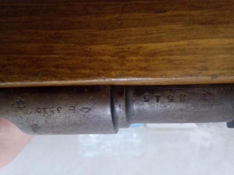 Buenas, mi padre adquirio hace unos 20 años un Mauser 7x57 de 1893 o 1898. Hay cosas que me llaman la 01