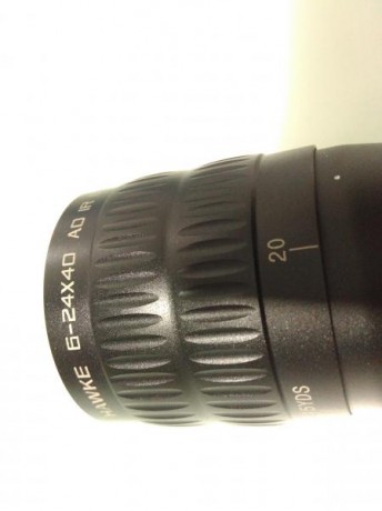 Vendo visor hawke 6-24x40 con paralelaje frontal y reticula iluminada por 65 eurs mas  gastos de envio 01