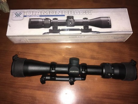 Vendo un visor vortex diamondback 2-7x35 muy poco uso casi nuevo, con su caja, documentación y tapas. 02