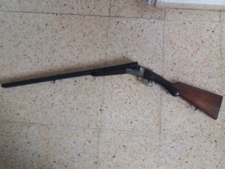 Vendo escopeta paralela Zabala, calibre 12. No expulsora, pletinas cortas. Buen estado, tanto de maderas 02