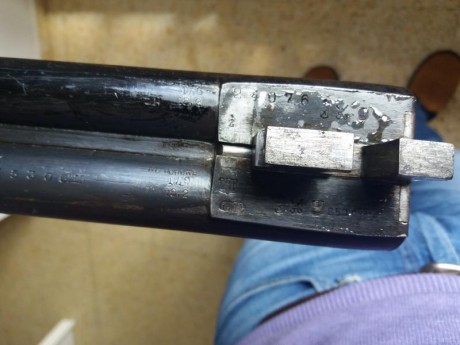 Vendo escopeta paralela Zabala, calibre 12. No expulsora, pletinas cortas. Buen estado, tanto de maderas 12