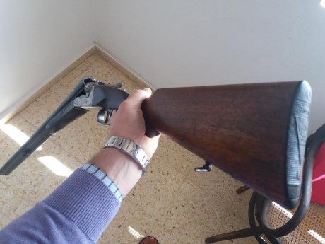 Vendo escopeta paralela Zabala, calibre 12. No expulsora, pletinas cortas. Buen estado, tanto de maderas 22