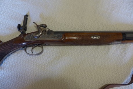 Vendo Alexander Henry de Ardesa cal .451 con dos túneles (uno alto y otro bajo) a instalar más retículas.
Lo 12