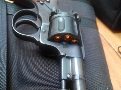 Buenas tardes.
Cambio o vendo un revolver Nagant 7'62x38. El cambio podria ser por un revólver S&W 02