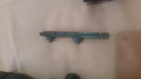 Vendo rifle semiautomatico browning cal.300wm, el rifle esta en buen estado , tiene 2 cargadores, 61cm 171