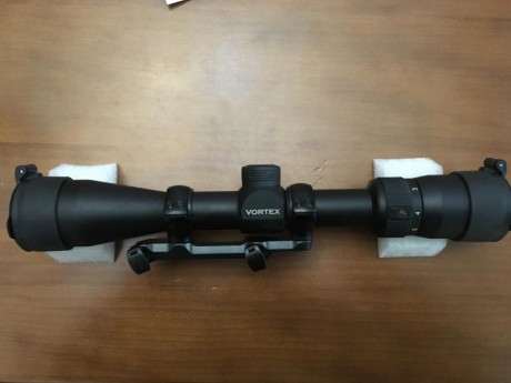 Vendo un visor vortex diamondback 2-7x35 muy poco uso casi nuevo, con su caja, documentación y tapas. 10