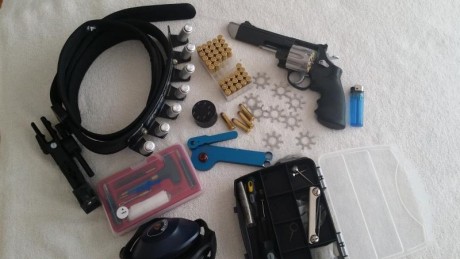 Vendo Revólver Smith & Wesson 627 V-Comp
En perfecto estado, Muy poco uso. 1200€.
Jordi 697616121 02