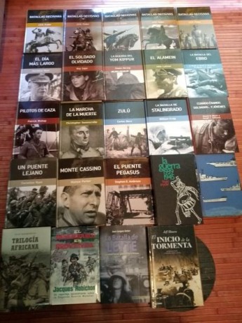 Voy a empezar a vender parte de la biblioteca porque ya no entran más. Este primer lote de 24 libros muchos 02