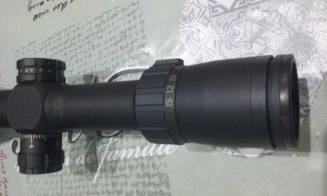 Buenas tardes

Pongo a la venta un visor del fabricante americano Weaver, se trata del modelo Tactical 01