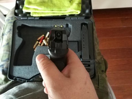 Se vende Hk P30 con soporte para punto rojo pero se vende sin él visor,único dueño,su precio seria de 01