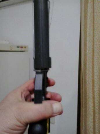  Aclaro el tema de la pistolas ROHM, he vuelto a meter una bombona y si aprieto a tope la tapadera no 10