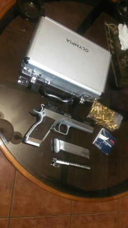 Buenas, vendo tanfoglio del 9 mm parabellum, con doble cañon, el arma se encuentra en Málaga, guiada en 00