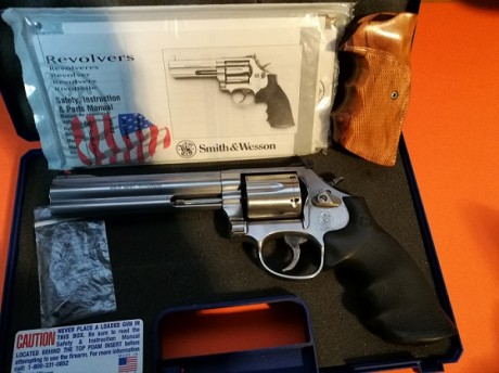 Vendo revolver Smith&Wesson modelo 686 en perfecto estado y con muy pocos tiros.
Características:
Modelo 02