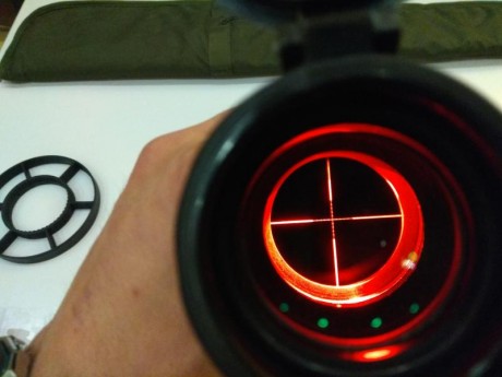 Retícula iluminada, paralaje frontal y torretas con ajuste de 1/8 moa.
55€ ENVÍO INCLUIDO A PENÍNSULA!!! 00