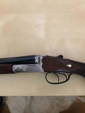 Vendo expres yuxtapuesto Zanardini 9,3 x74 impecable. rebajado a 2.500 €
2.500 mas portes. el rifle esta 01