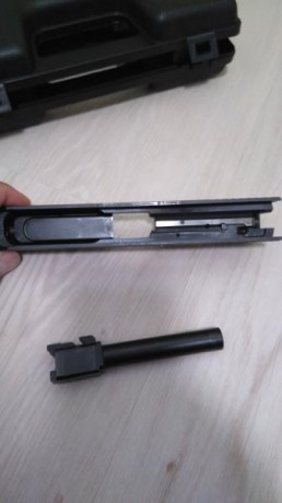 Hola, se vende (muy a mi pesar y por necesidad)  una preciosa HK USP match bicolor del 9 parabelum, dos 51