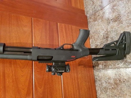 Buenas compañeros, 

Pongo a la venta una escopeta Winchester SXP Defense, en perfecto estado.
Comprada 01