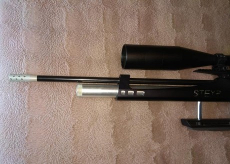 Se vende Steyr HP del 4,5 con cañón de HW100 y stryper, lleva seta carrillera y cantonera regulables, 21