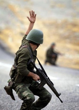 Se trata de "matizar" el arma y calibre... mas aún partiendo que antes tenían su versión de 90