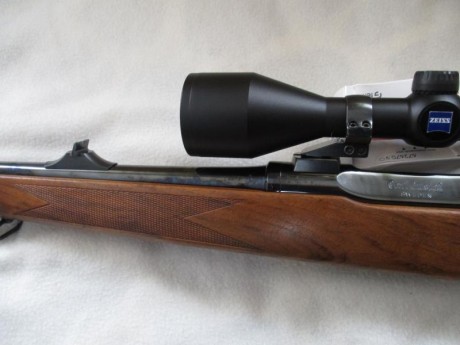 se vuelve a poner en venta el rifle de un amigo se trata de un carl gustaf 2000 caja larga en calibre 52
