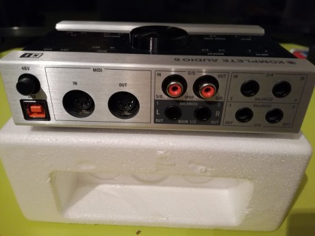 Vendo tarjeta de sonido Komplete Audio 6 de Native Instruments.
La tarjeta funciona perfectamente y ya 01