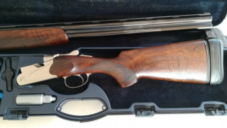 Vendo Escopeta superpuesta de caza Beretta Mod SV10 Perennia Cal 12 con 5 chokes y con sistema con Kick 01