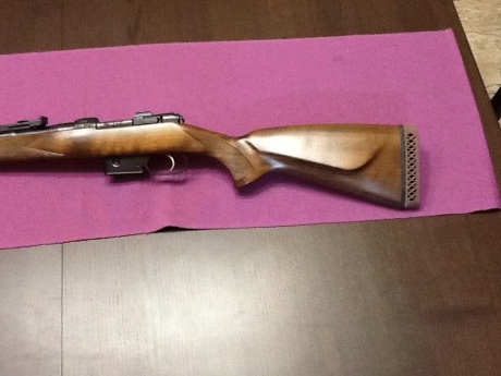 Hola. En venta por no utilizar magnífico rifle en calibre 222 Rem, utilizado para competición en miras 00