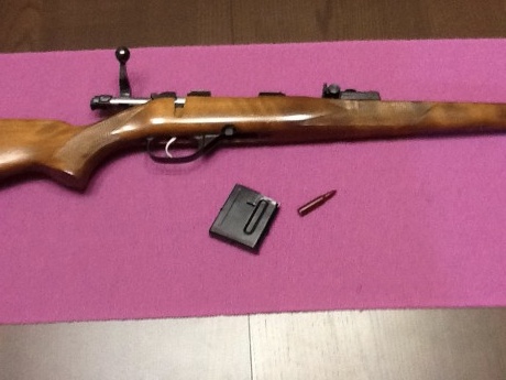 Hola. En venta por no utilizar magnífico rifle en calibre 222 Rem, utilizado para competición en miras 31