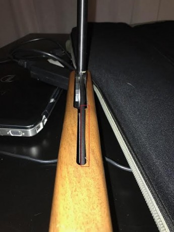 Buenos días,

cuando quiebro el cañon de mi Cometa Fenix 400 me he dado cuenta que la biela roza ligeramente 01