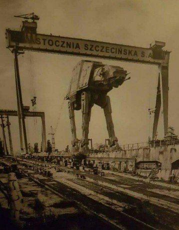 ¡Muy buenas a todos!

Estaba dando un paseo por el foro, cuando me he dado cuenta de que no había un hilo 110