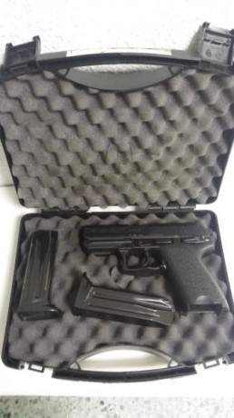 SE VENDE PISTOLA HK USP COMPACT 9 PB COMO NUEVA,CON MALETÍN, KIT DE LIMPIEZA,DOS CARGADORES,Y FUNDA ANTIHURTO 02