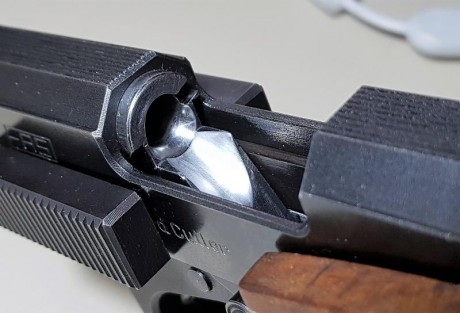 Aunque alguna recarga del 32 tengo hecha, después de recoger algo de información de la pistola en cuestión 90