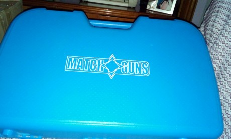 vendo pistola MACH GUN MG 1 E ( ELECTRONICA) recien revisada por PABLO ( IBERGRIP). con maletin , manual 00