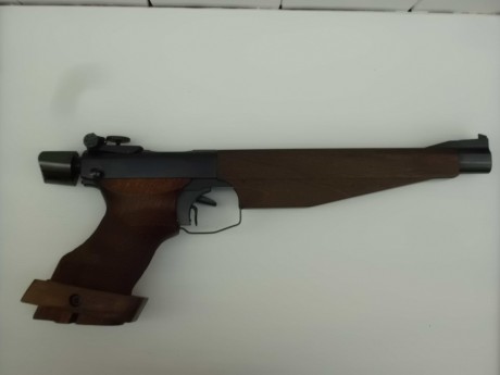 Drulov 90 calibre 22 lr. para modalidad de pistola libre. Cacha anatómica y regulable. Muy cuidada y con 02