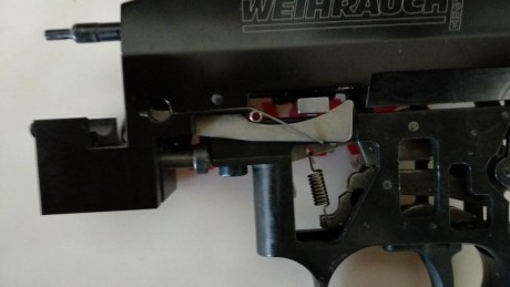 Pues nada que me pongo hoy con mi HW100 a tirar, y cual es mi sorpresa que al accionar la palanca lateral, 00