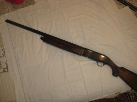 Vendo la Beretta de un amigo, está en buenas condiciones, no tiene polichoques, habrá hecho unos 300 disparos 21