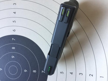 Pongo a la venta mi Glock 26 bicolor, con pocos disparos, solo se ha hecho servir el cargador de 10 cartuchos, 01