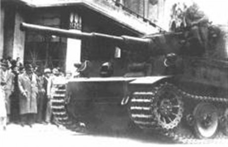 en reto 2ª GM, he empezado a hablar de las versiones de este emblematico carro aleman...darme unos dias 02