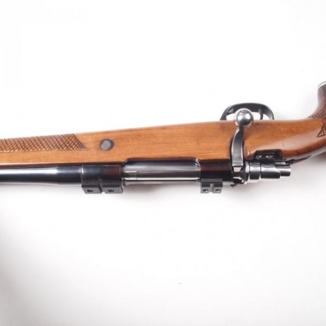 Vendo rifle Santa Bárbara en cal 7 mm RM, estado impecable, con 2 culatas, una tallada y con iniciales 00