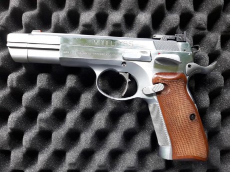 VENDIDA pistola Tanfoglio P19-s calibre 9mm, con tres cargadores, utilizada solo en precisión. 400 euros 00