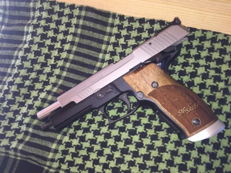 Hola compañeros
Llevo poco tiempo em esto del tiro deportivo de precision
Tengo una sig sauer p226 xfive 00