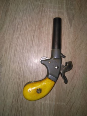 alguien sabe que es esto?
un buen amigo ha comprado este cacharrillo y me ha pedido a ver si puedo averiguar 01
