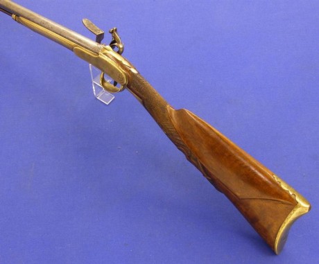 Voy a colocar unas fotos de un arma larga alemana de llave de mecha del siglo XVI. 41