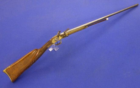 Voy a colocar unas fotos de un arma larga alemana de llave de mecha del siglo XVI. 40